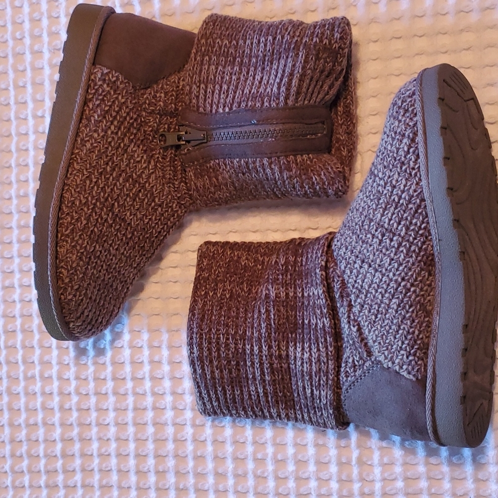 NWOT boots